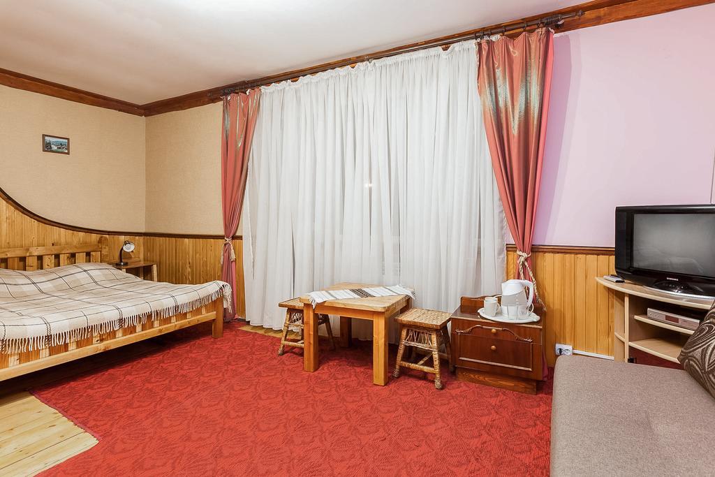 Vatra Hotel Yaremche Exterior photo
