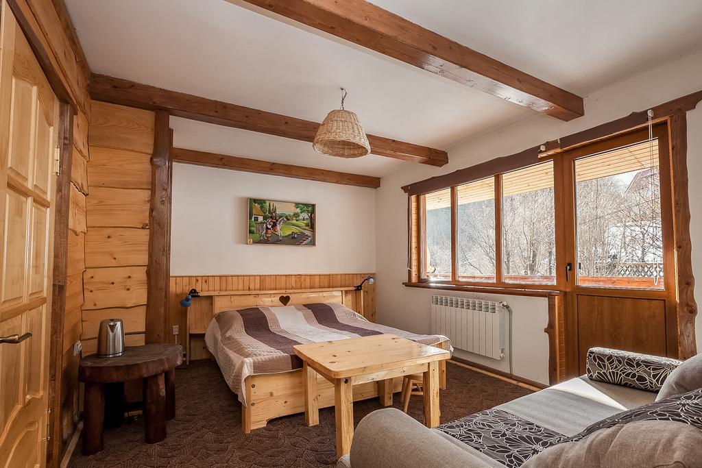 Vatra Hotel Yaremche Exterior photo